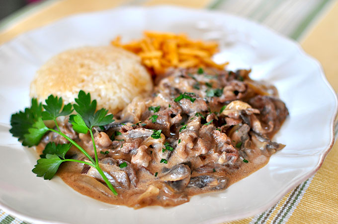 ビーフストロガノフ/Brazilian style beef stroganoff